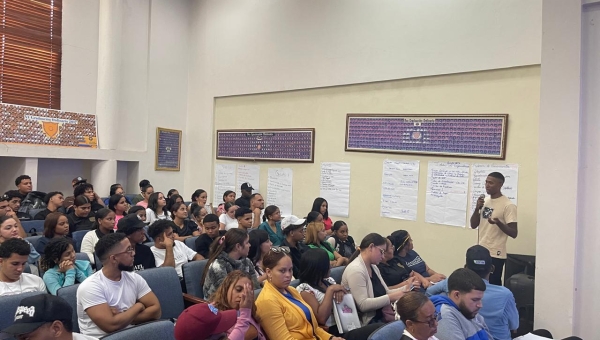 PROMIPYME y la Universidad O&amp;M imparten taller "Estrategia para Emprender"